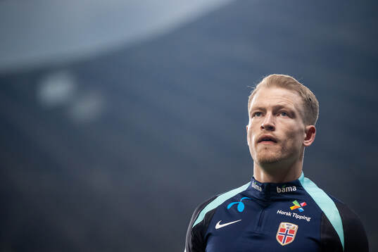 Andreas Hanche-Olsen of Norway warms up