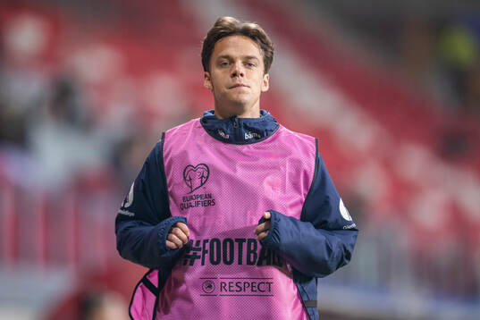 Felix Horn Myhre of Norway warms up