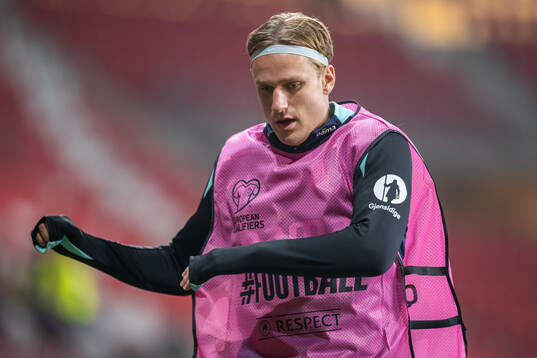 Erik Botheim of Norway warms up