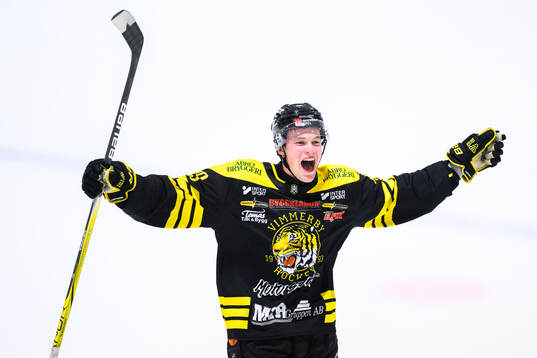Vimmerbys Elliot Ekefjärd jublar