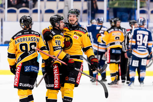 Luleås David Lilja och Markus Nurmi jublar