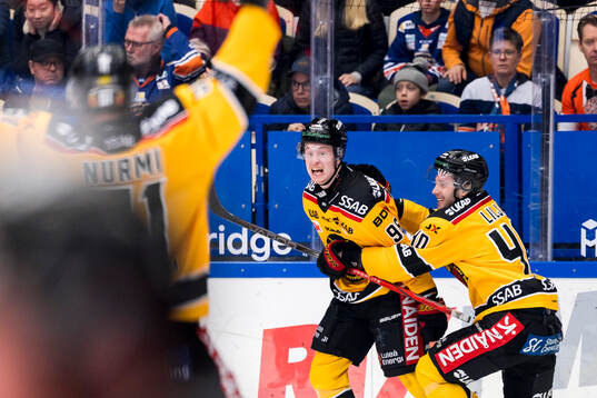 Luleås Pontus Andreasson och David Lilja jublar