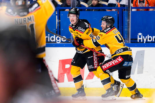 Luleås Pontus Andreasson och David Lilja jublar