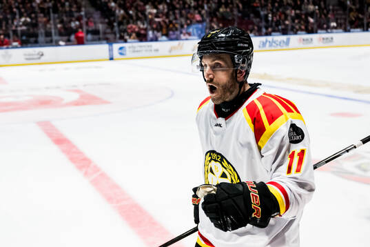 Brynäs Jordan Schroeder jublar