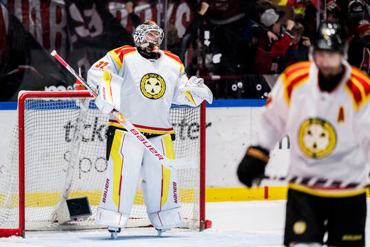 Brynäs målvakt Ludvig Persson deppar