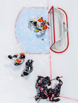 Malmö Redhawks Joona Ikonen jublar med Christoffer