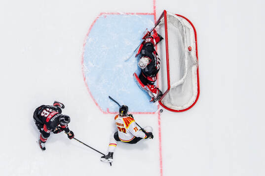 Brynäs Oskar Lindblom oroar mot Malmö Redhawks Teemu