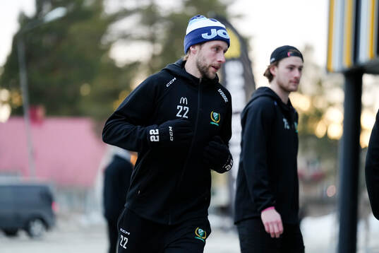 Färjestads Per Åslund före kvartsfinal fyra i SHL mellan