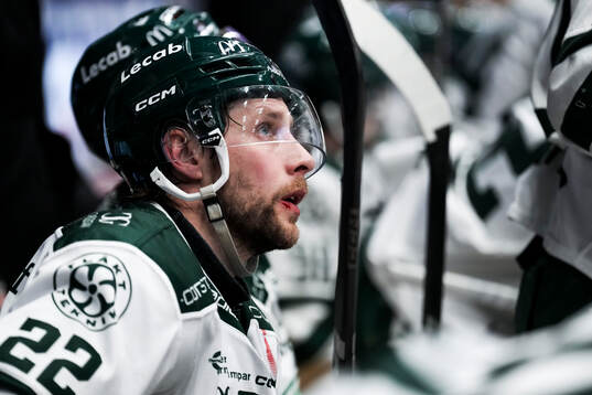 Färjestads Per Åslund deppar