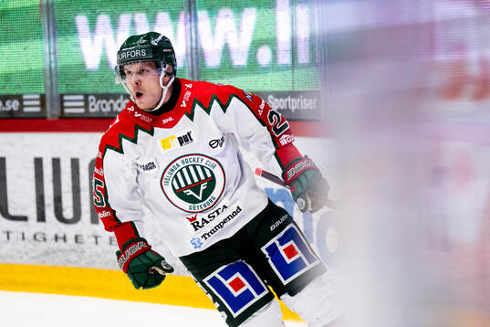 Frölundas Arttu Ruotsalainen jublar