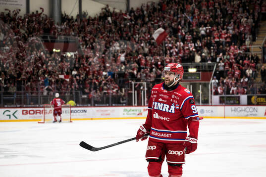 Timrås Magnus Pääjärvi jublar