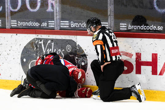 Timrås Sebastian Hartmann har ont