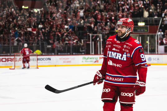 Timrås Magnus Pääjärvi jublar