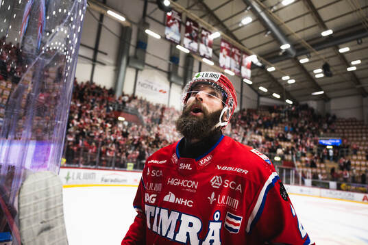 Timrås Per Svensson jublar