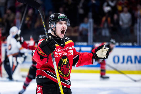 Luleås Oskari Laaksonen jublar