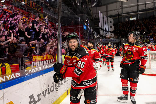 Luleås Mathias Bromé jublar