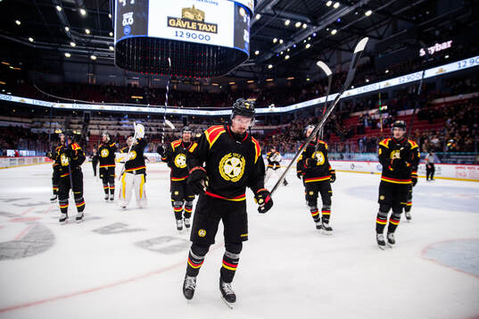 Brynäs Johannes Kinnvall jublar