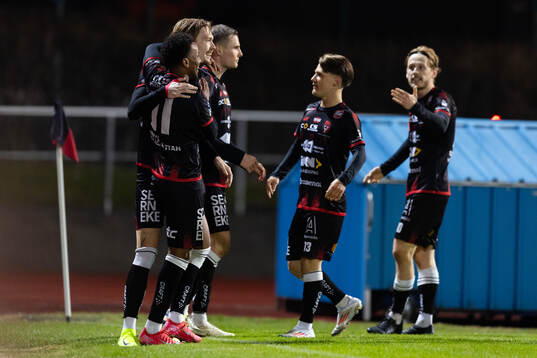 Trollhättans Hugo Tilly jublar
