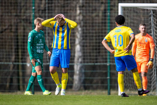 Eskilsminnes Adrian Petersson deppar
