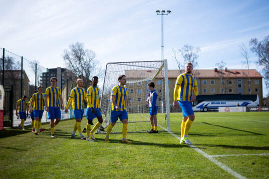 Eskilsminnes spelare gör entré