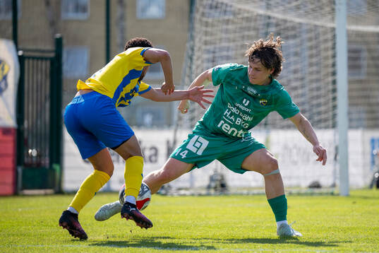 Ljungskile SKs Daniel Lagerlöf och Eskilsminnes Mahdi