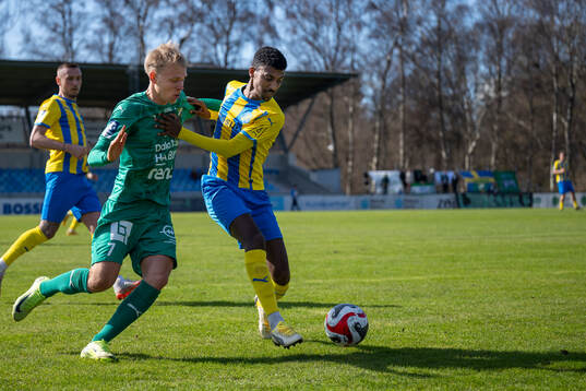 Eskilsminnes Josef Getachew och Ljungskile SKs Jonathan