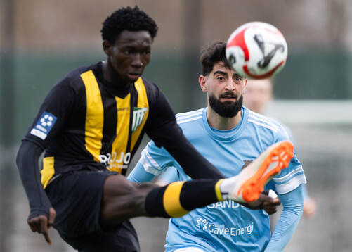 Hammarby TFFs Raymond Dwomoh och Gefles Ferhan Abic