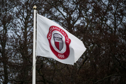 Kristianstads klubbmärke på en flagga