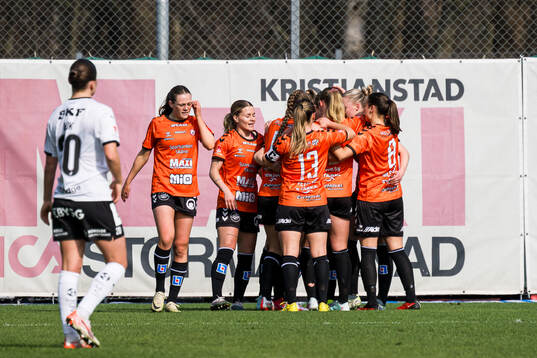 Bläddra bland fler bilder av Fotboll, Damallsvenskan, Kristianstad - Häcken