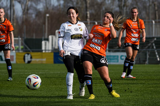 Häckens Hikaru Kitagawa och Kristianstads Emma Petrovic