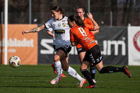 Häckens Tabby Tindell och Kristianstads Alice Nilsson