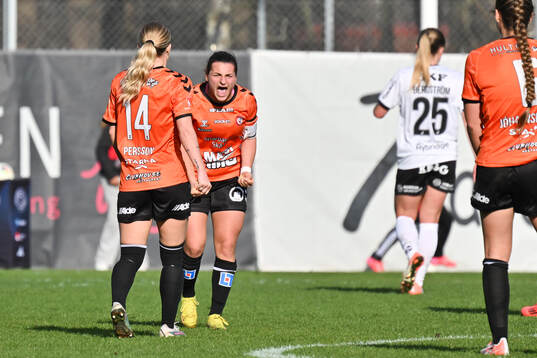 Kristianstads Emma Petrovic jublar