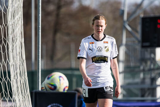 Häckens Emma Östlund deppar