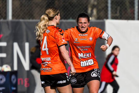 Kristianstads Emma Petrovic jublar
