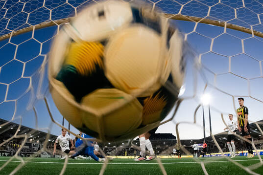 Bläddra bland fler bilder av Fotboll, Allsvenskan, Häcken - Brommapojkarna