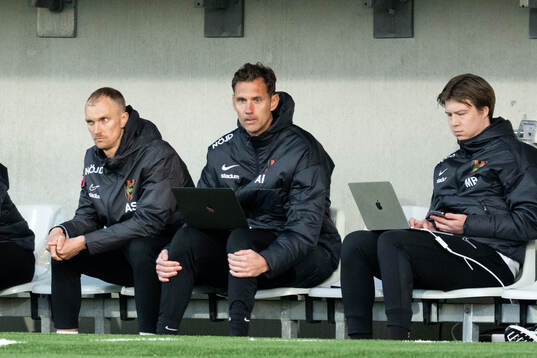 Brommapojkarnas målvaktstränare Andreas Isaksson