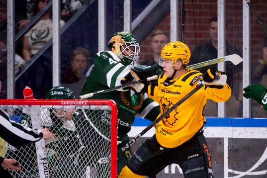 Färjestads målvakt Anders Lindbäck och Skellefteås