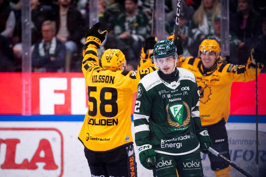 Färjestads Lucas Forsell deppar