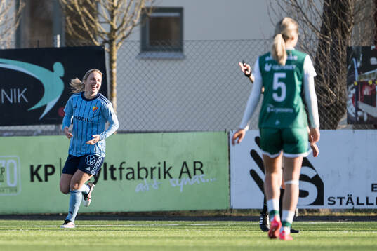 Djurgårdens Mimmi Larsson jublar