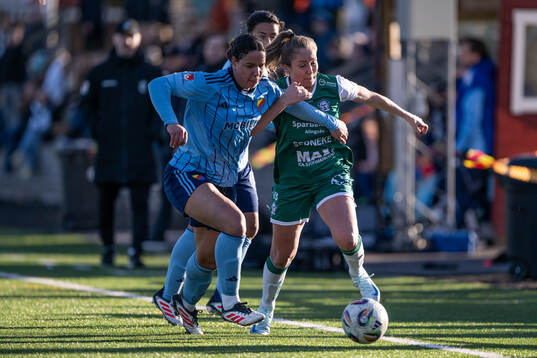 Djurgårdens Camille Ashe och Alingsås Karin Lundin