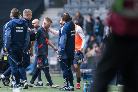 Malmö FFs Anders Christiansen utgår skadad