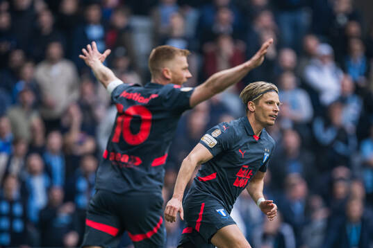 Malmö FFs Jens Stryger Larsen jublar