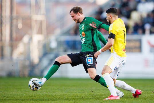 uVarbergs Niklas Dahlström och Falkenbergs Leonardo Farah