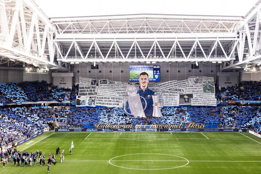 Tifo till Djurgårdens Haris Radetinac som tackas av
