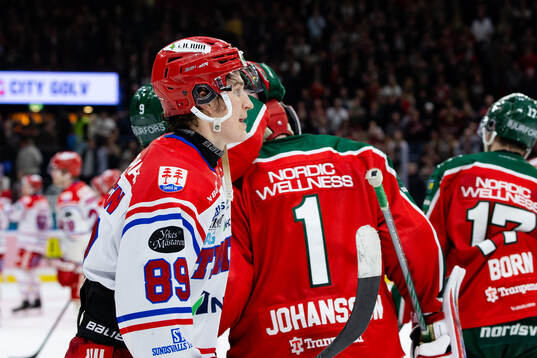 Timrås Oliver Kapanen deppar