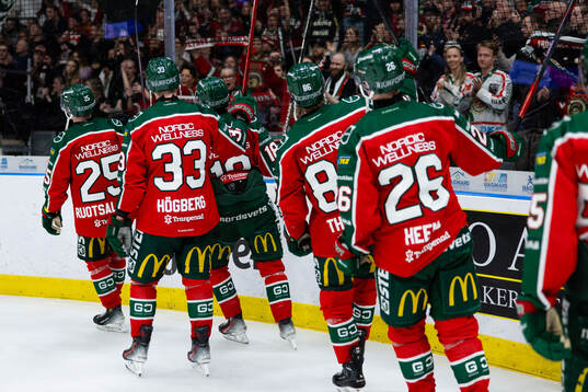 Frölundas spelare tackar publiken