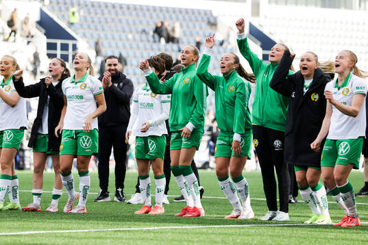 Hammarbys spelare jublar
