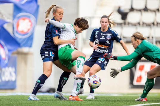 Linköpings Sara Eriksson, Hammarbys Asato Miyagawa och