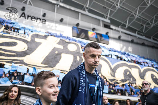 Djurgårdens Haris Radetinac tackas av
