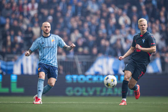 Djurgårdens Adam Ståhl och Malmö FFs Otto Rosengren